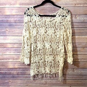 ⭐️ Finn & Clover ivory lace tunic medium 3/4 sleeve A3